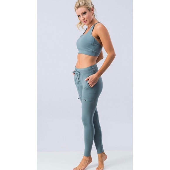 LAST PAIR! Utility Joggers! Athletic Workout pants - Picture 4 of 4